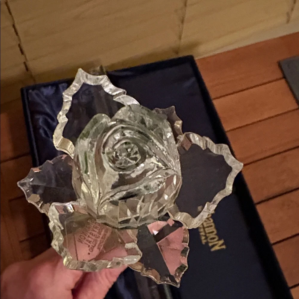 Godinger Shannon Lead Crystal Long Stem Rose - Picture 3 of 7